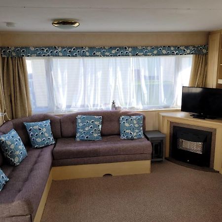 341 Family Caravan At Marine Holiday Park, Sleeps 6 Hotel Rhyl Kültér fotó