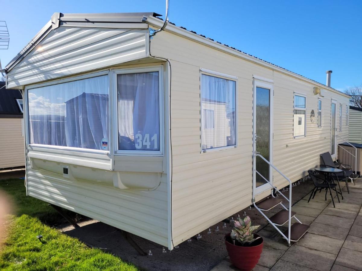 341 Family Caravan At Marine Holiday Park, Sleeps 6 Hotel Rhyl Kültér fotó