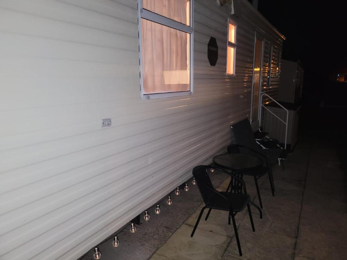 341 Family Caravan At Marine Holiday Park, Sleeps 6 Hotel Rhyl Kültér fotó