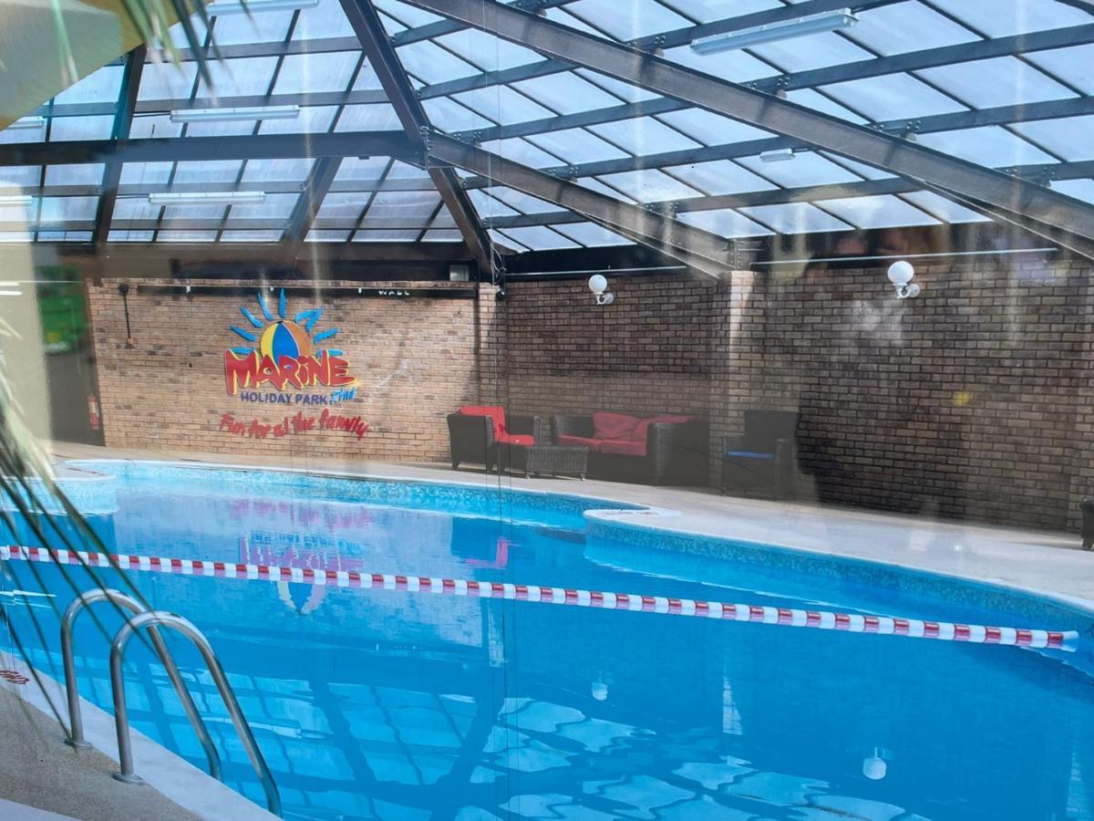 341 Family Caravan At Marine Holiday Park, Sleeps 6 Hotel Rhyl Kültér fotó
