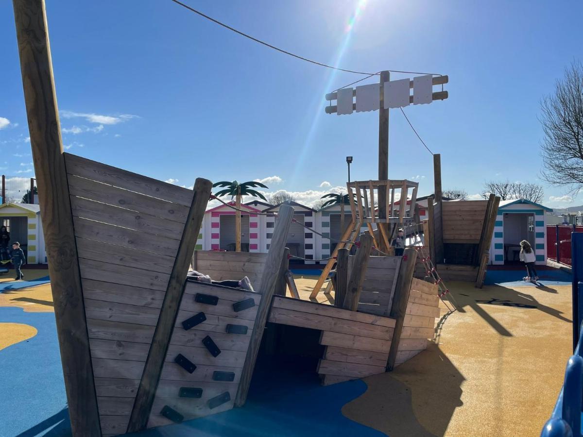 341 Family Caravan At Marine Holiday Park, Sleeps 6 Hotel Rhyl Kültér fotó