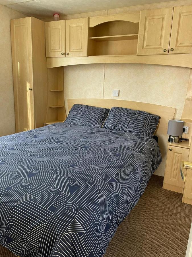 341 Family Caravan At Marine Holiday Park, Sleeps 6 Hotel Rhyl Kültér fotó